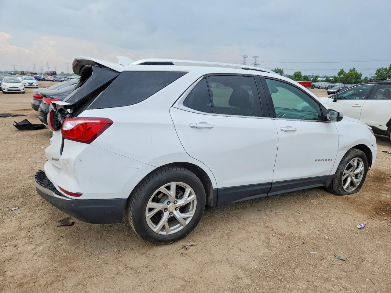 2021 Chevrolet Equinox Premier - Image 3