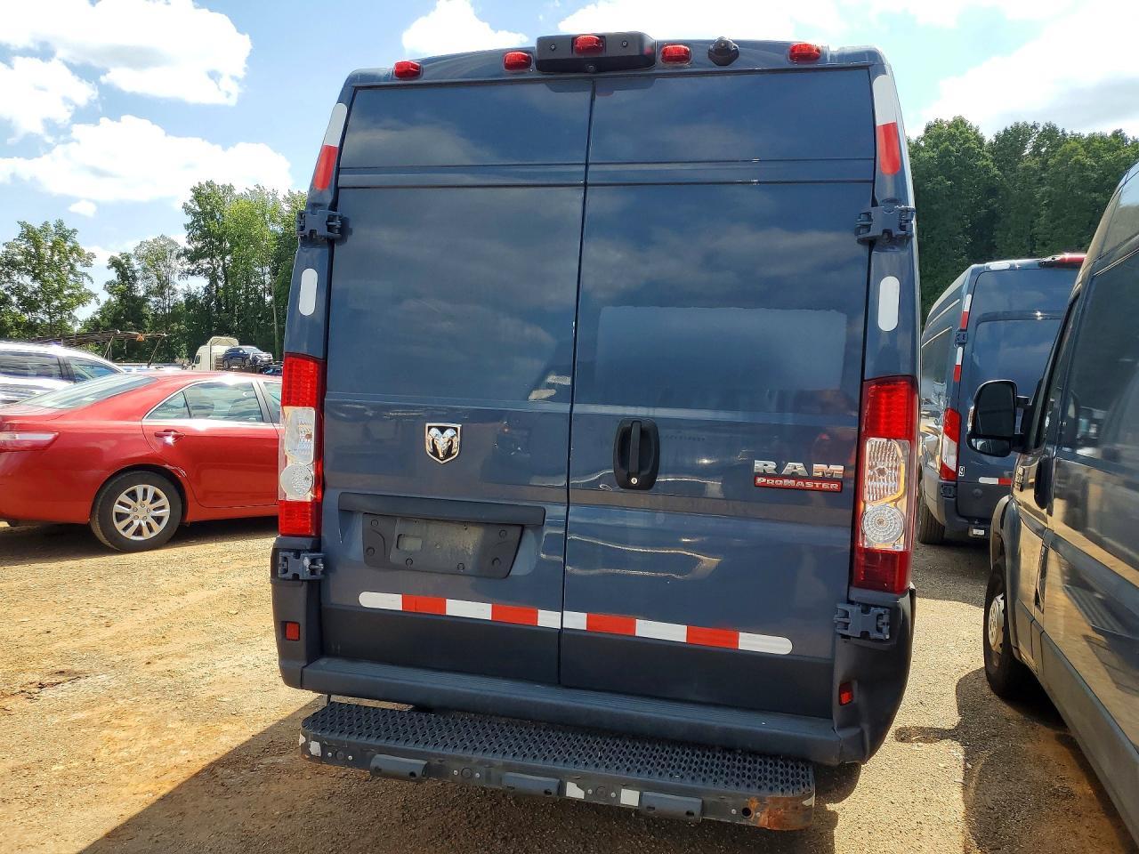 2021 Ram Promaster 3500 Delivery Van - Фото 6