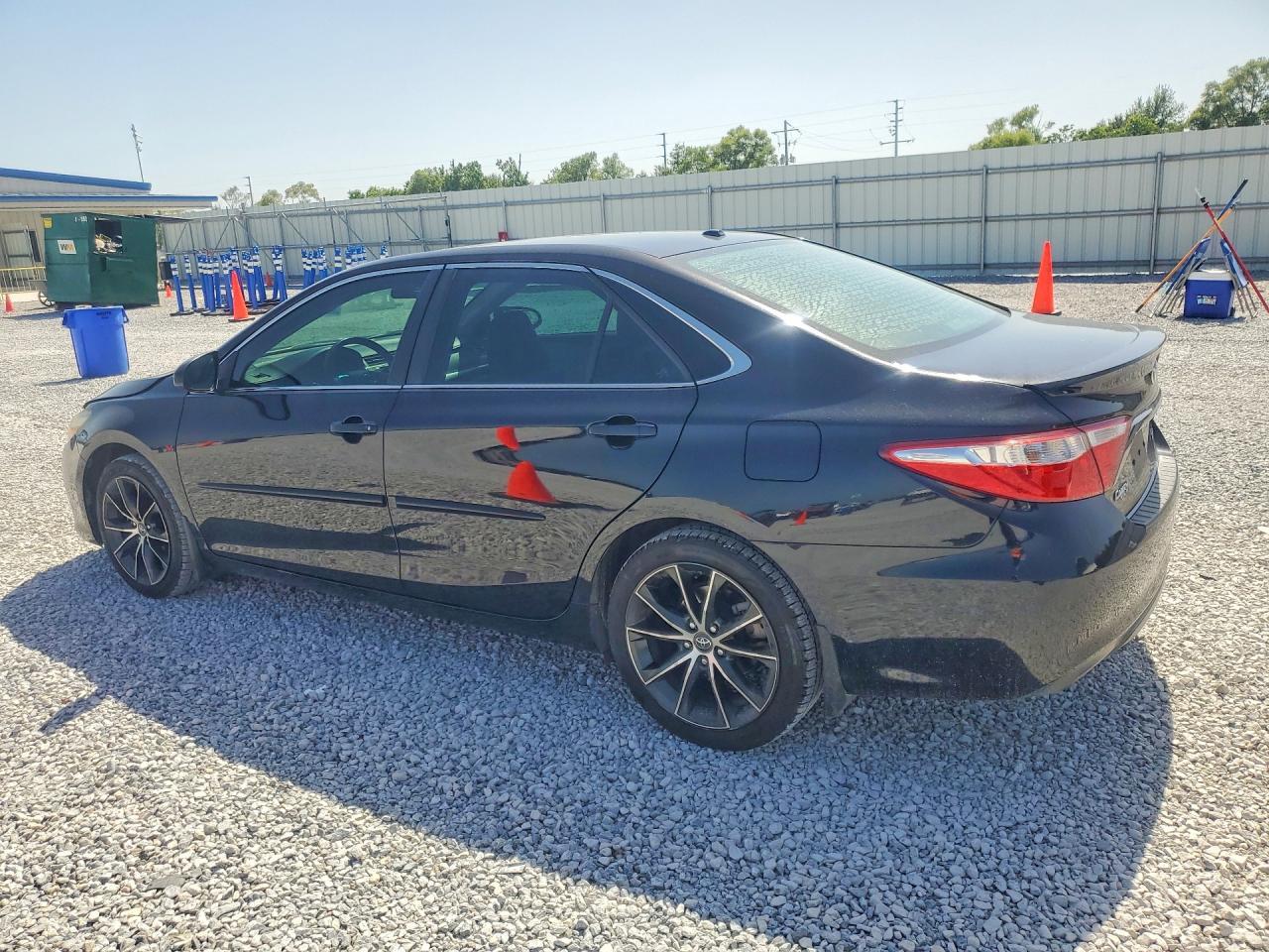 2017 Toyota Camry Xse - Фото 2
