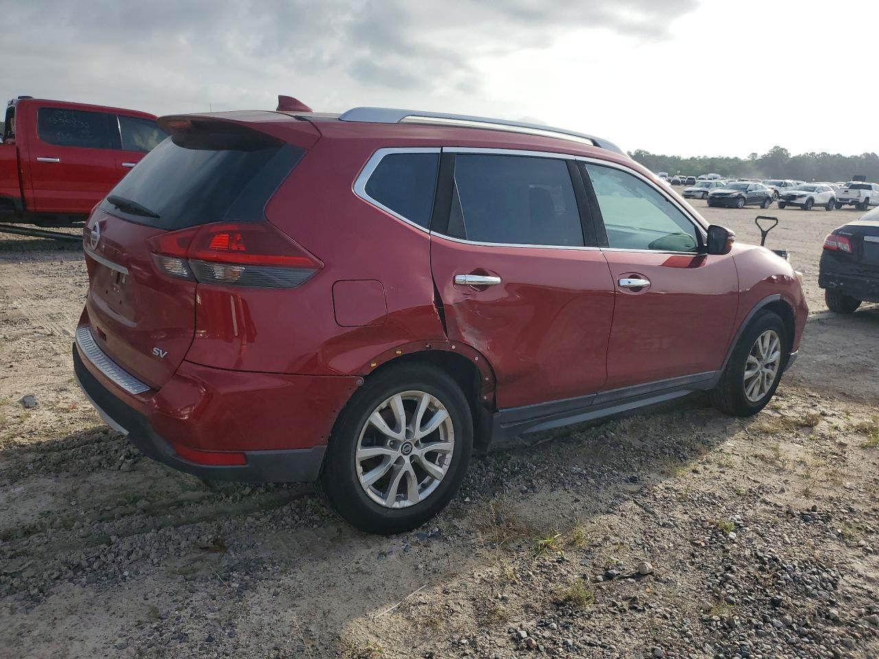 2018 Nissan Rogue Sv - Image 3