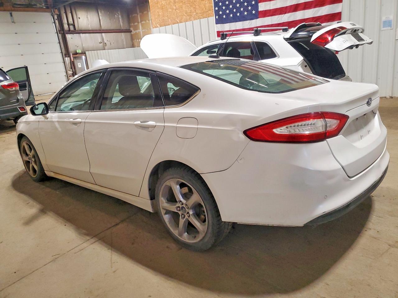 2015 Ford Fusion Se - Фото 2