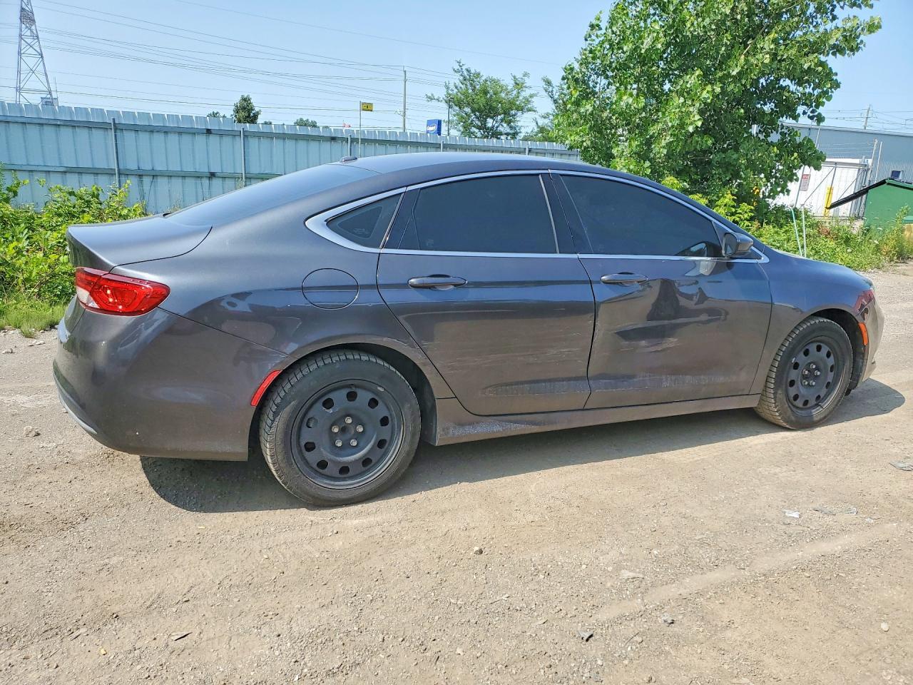 2015 Chrysler 200 Limited - Image 3