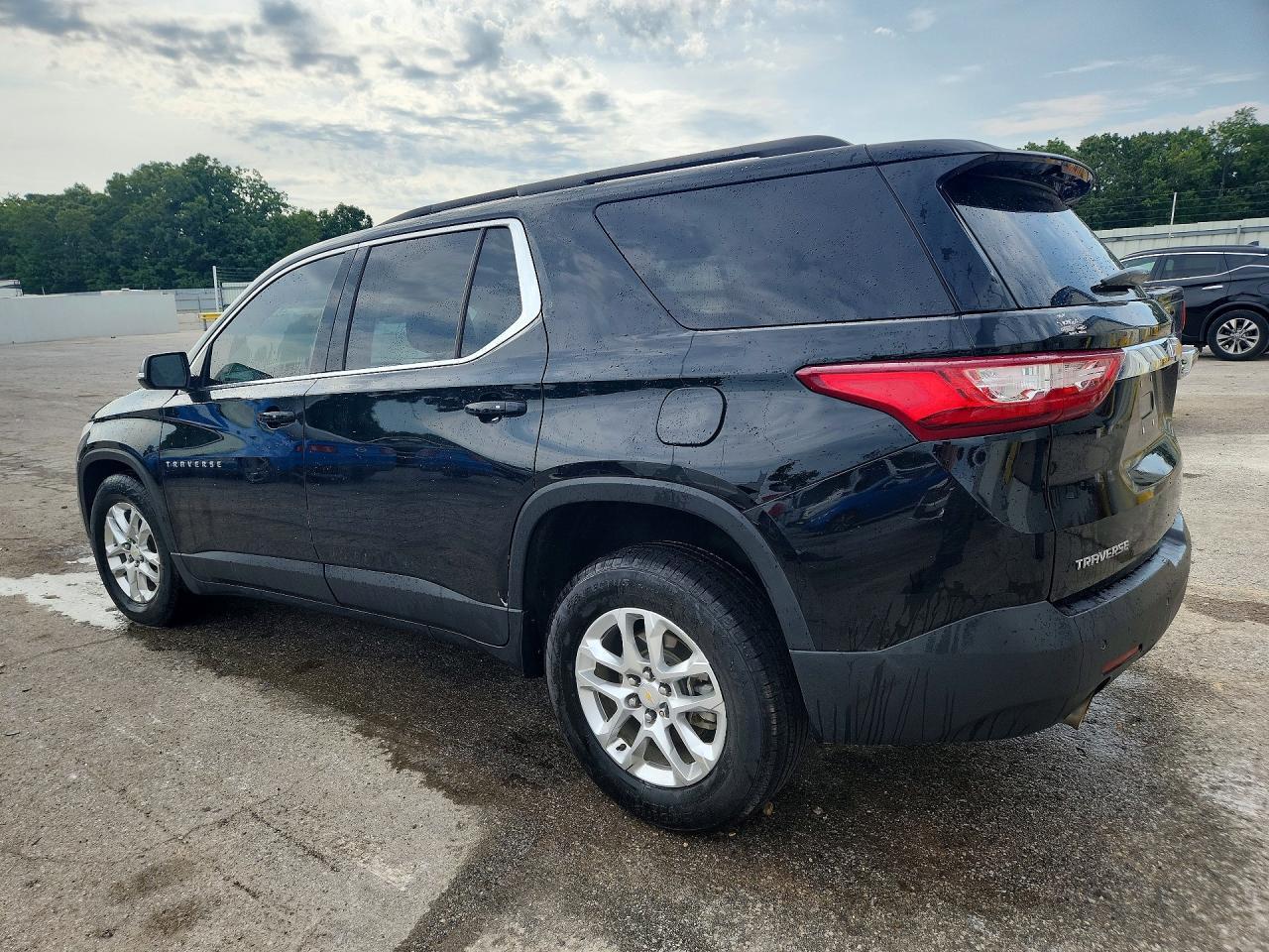 2020 Chevrolet Traverse Lt - Фото 2