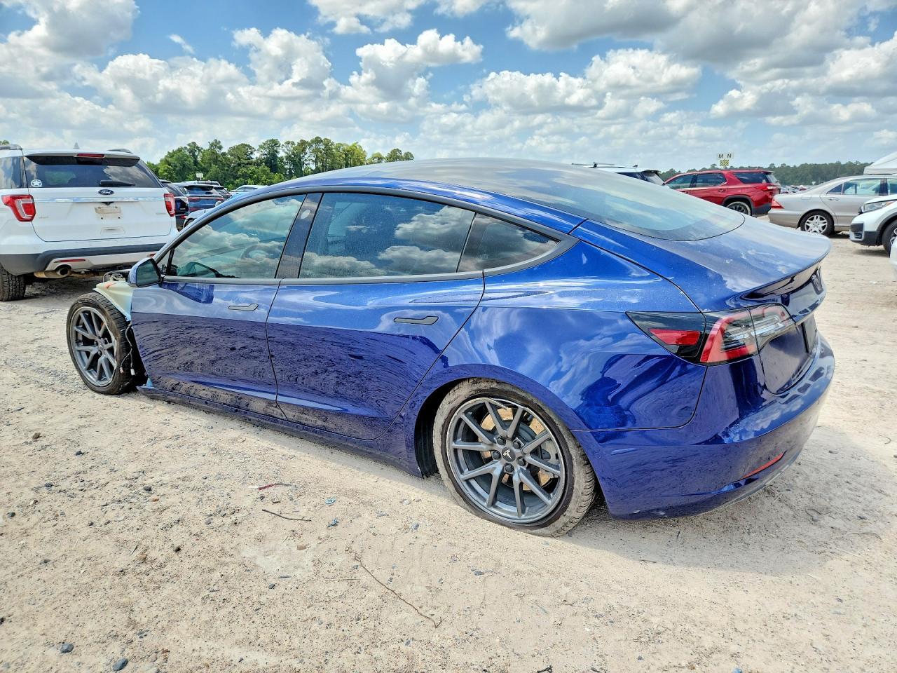 2020 Tesla Model 3 - Image 2