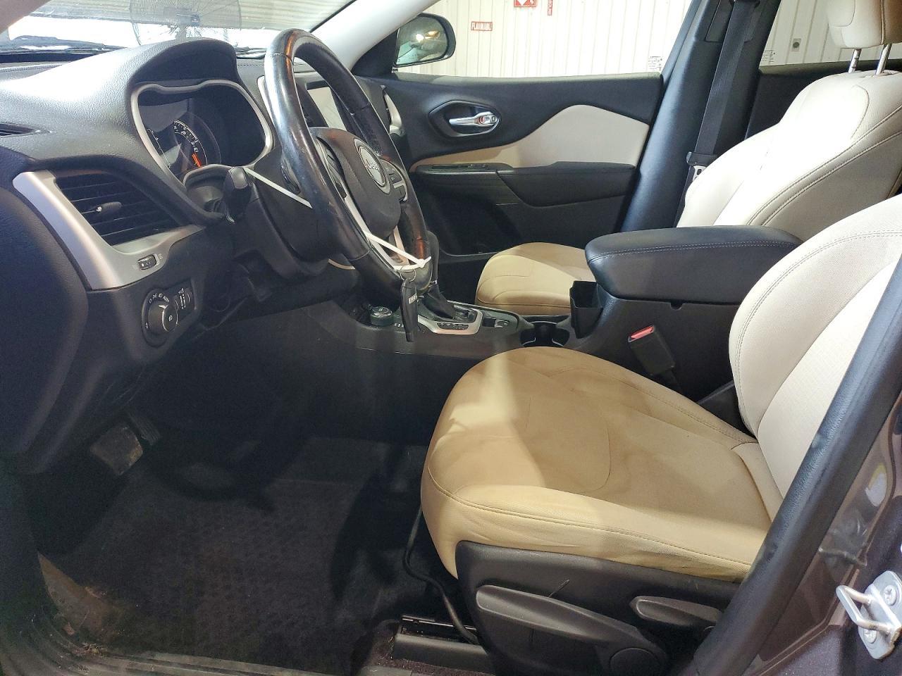 2016 Jeep Cherokee Latitude - Image 7