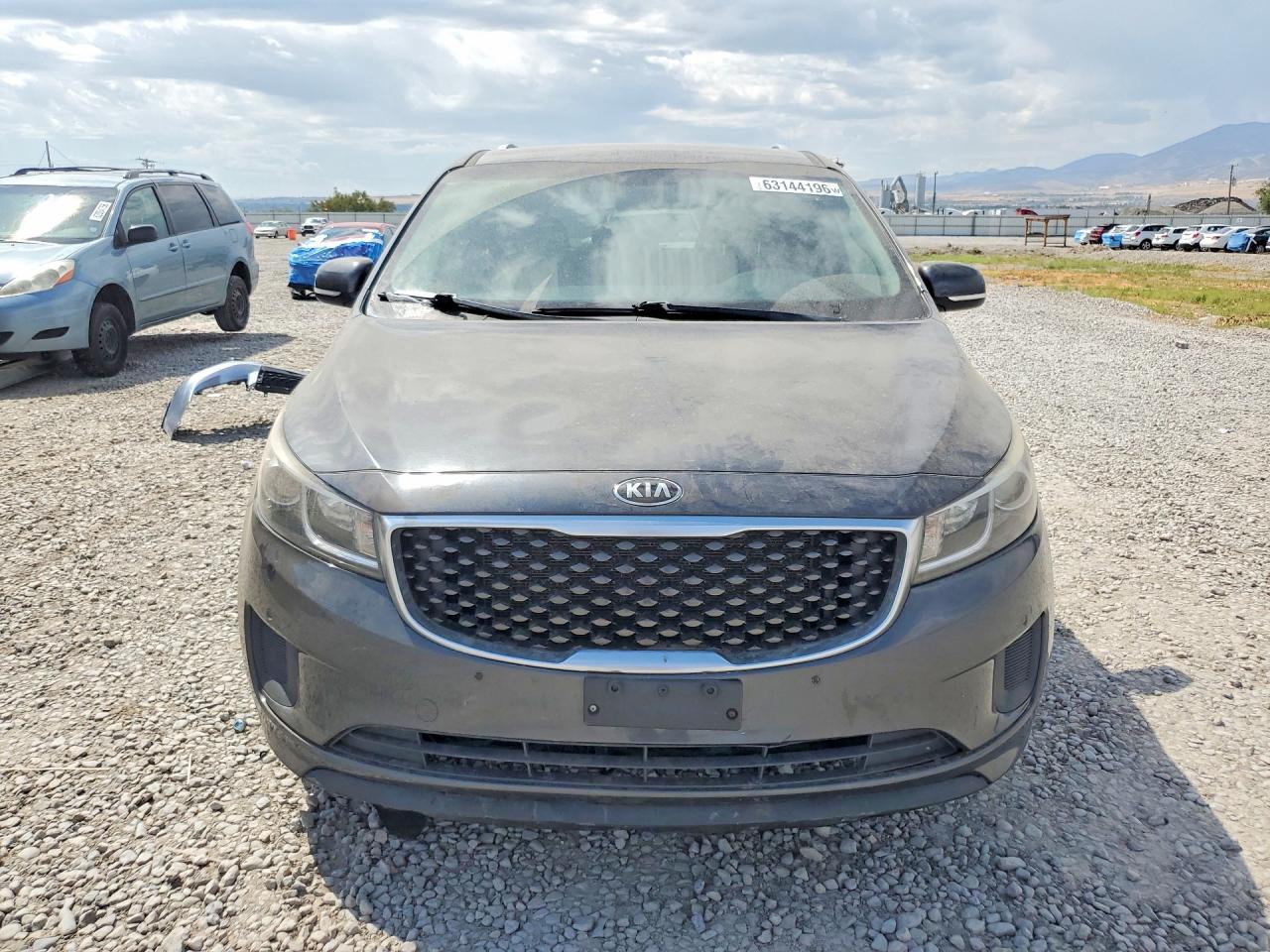 2017 Kia Sedona Lx - Фото 5