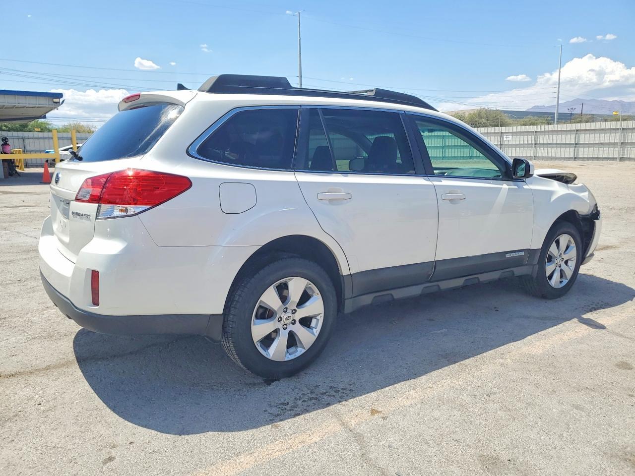 2011 Subaru Outback 2.5I Limited - Фото 3