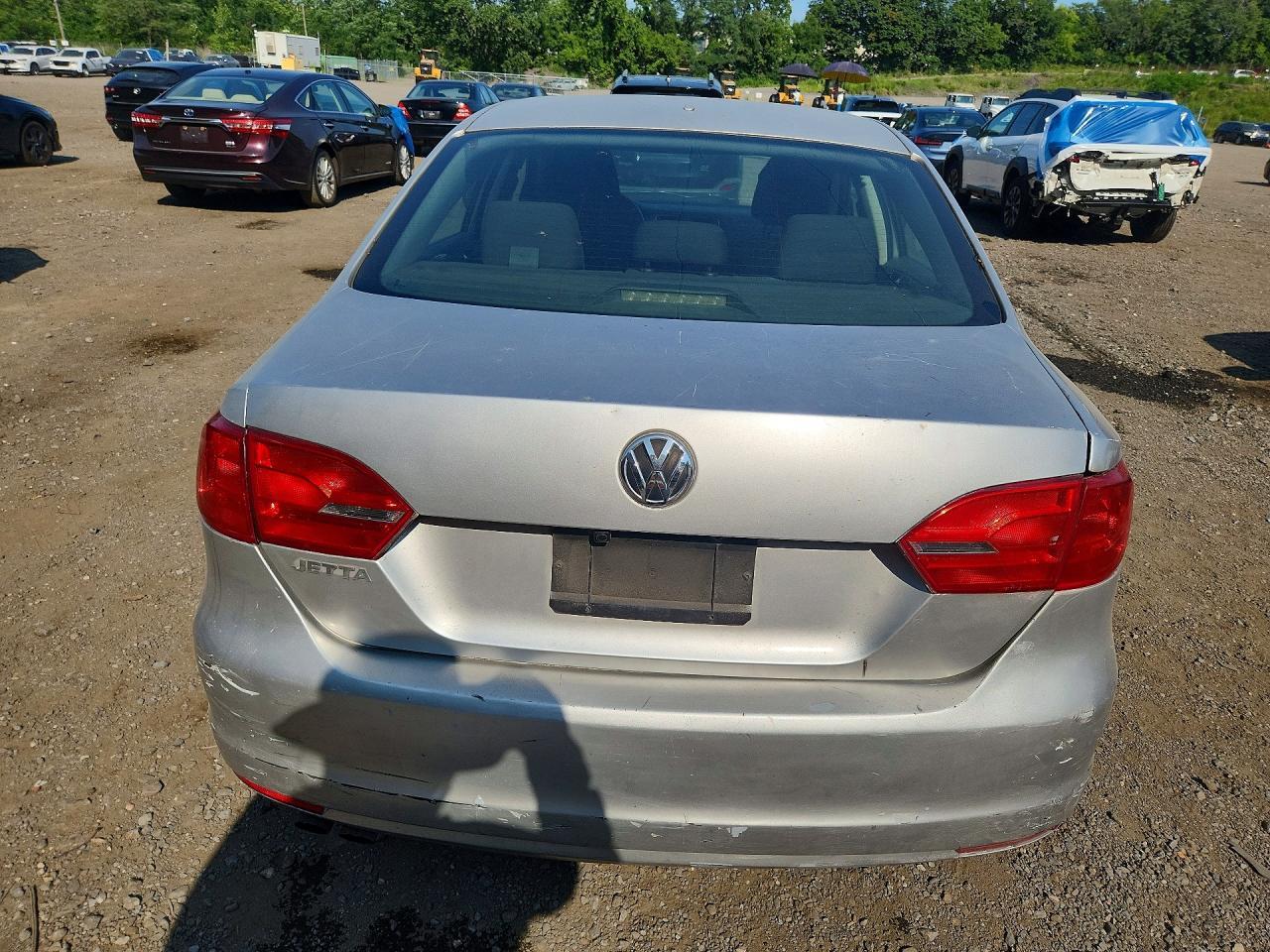 2011 Volkswagen Jetta Base - Image 6