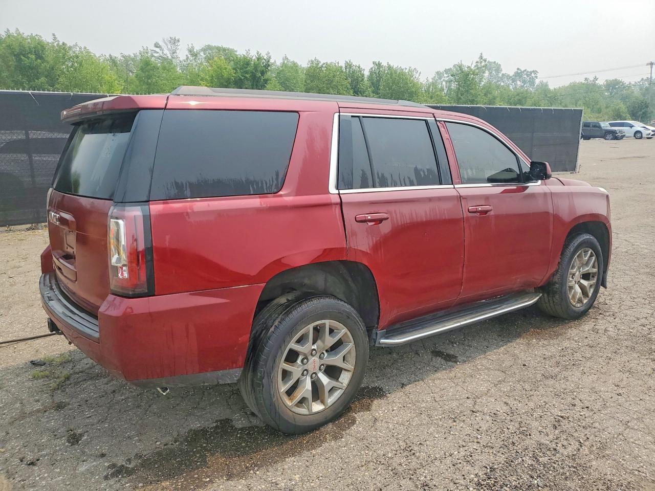 2017 GMC Yukon Sle - Фото 3
