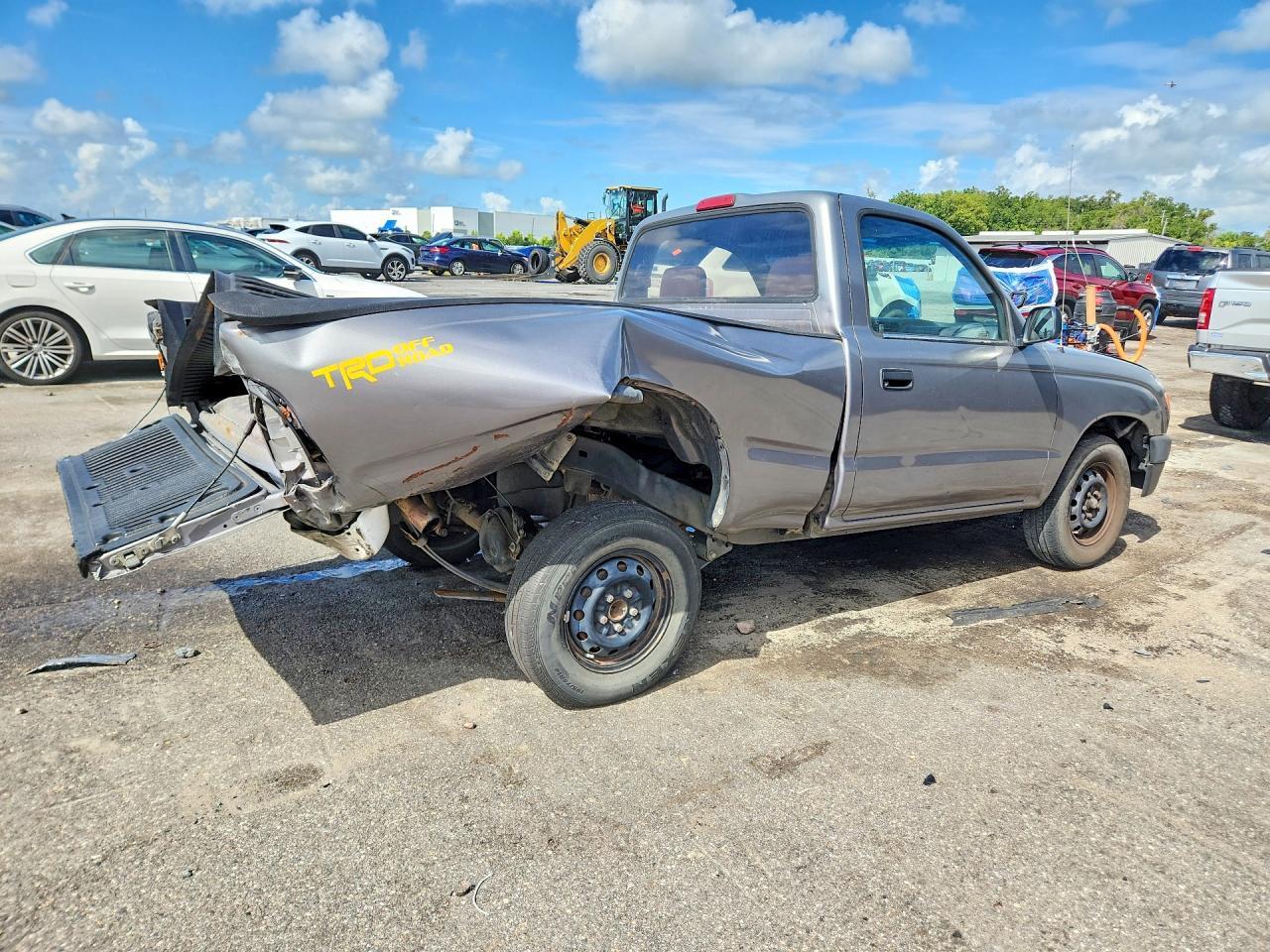 1995 Toyota Tacoma Base - Image 3