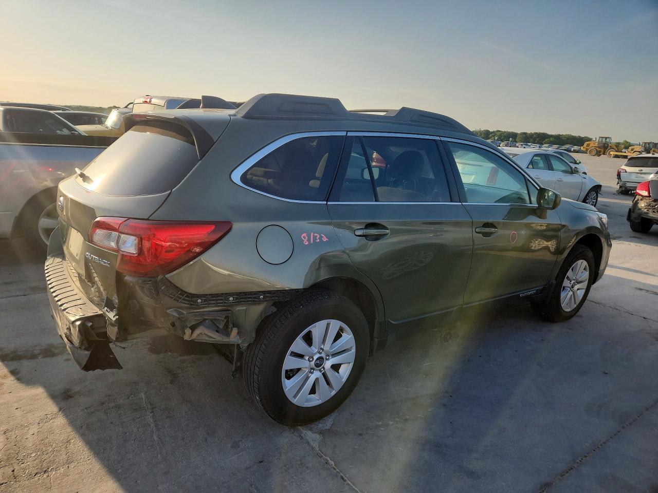 2019 Subaru Outback 2.5I Premium - Image 3