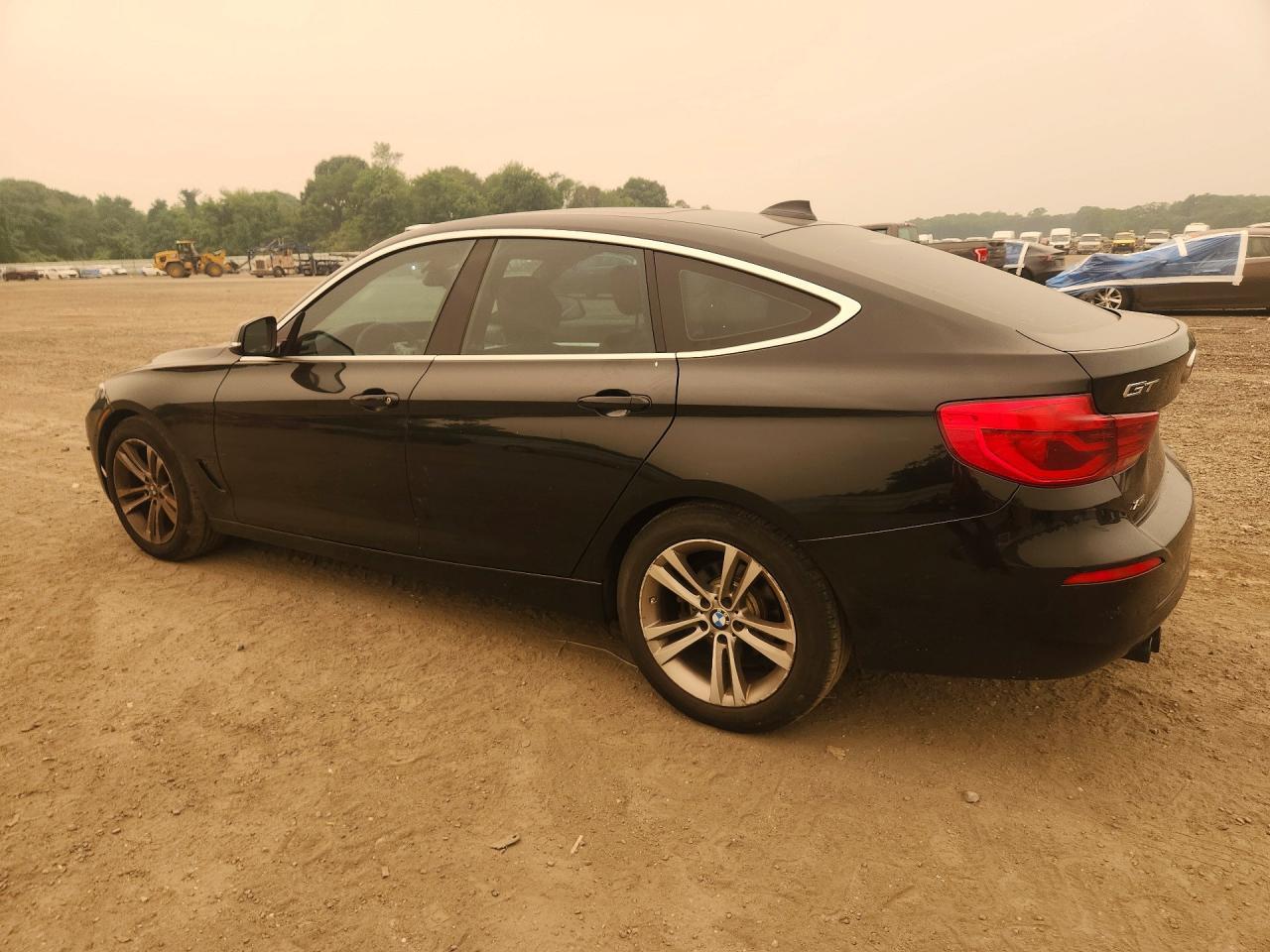 2017 BMW 330 Xigt - Image 2
