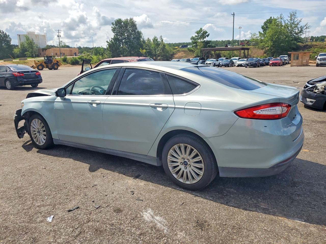 2014 Ford Fusion S Hybrid - Image 2