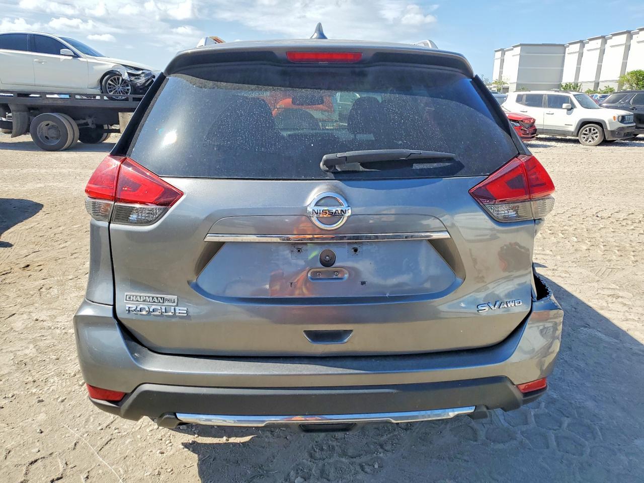 2017 Nissan Rogue Sv - Image 6