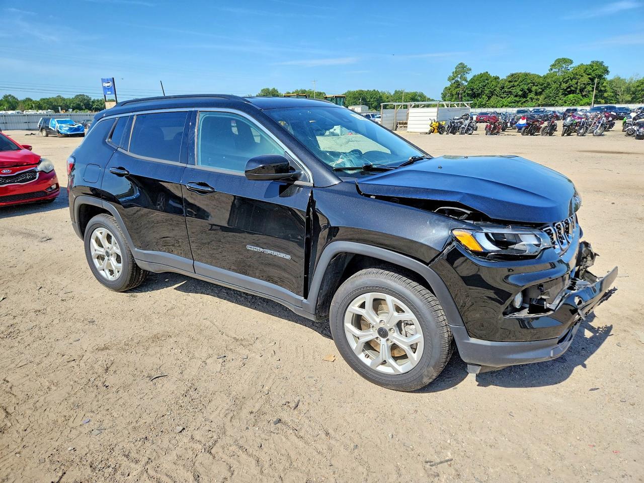 2025 Jeep Compass Latitude - Image 4