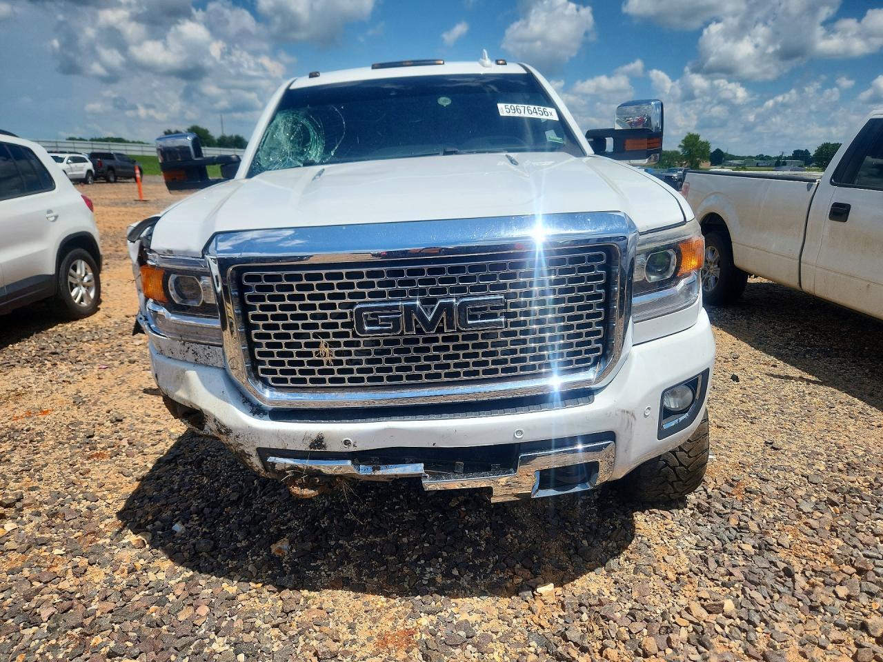 2016 GMC Sierra K2500 Denali - Image 5
