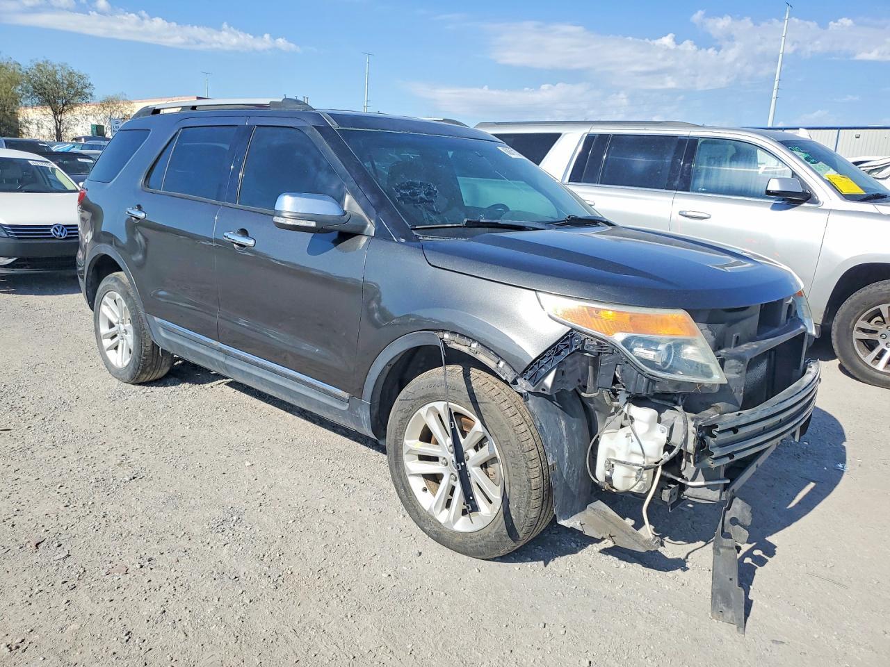 2015 Ford Explorer Xlt - Image 4