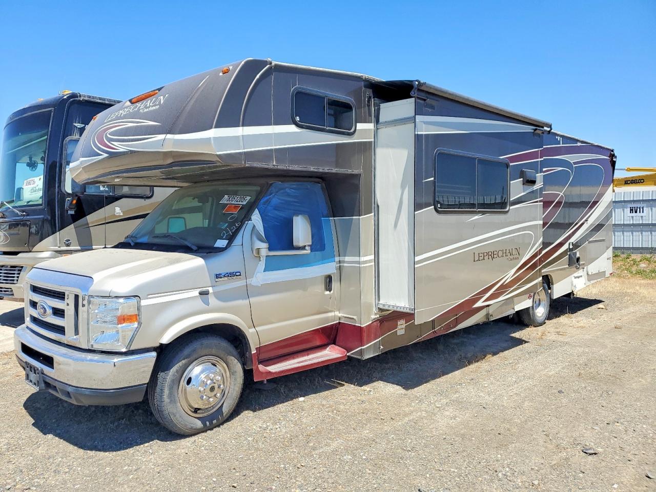 2015 Ford Econoline E450 Super Duty Cutaway Van - Image 2