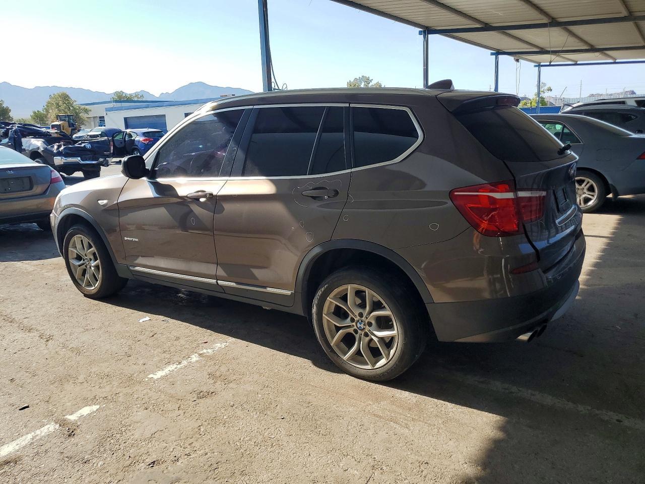 2011 BMW X3 xDrive35I - Фото 2