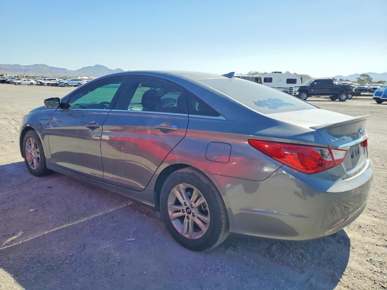 2013 Hyundai Sonata Gls - Фото 2