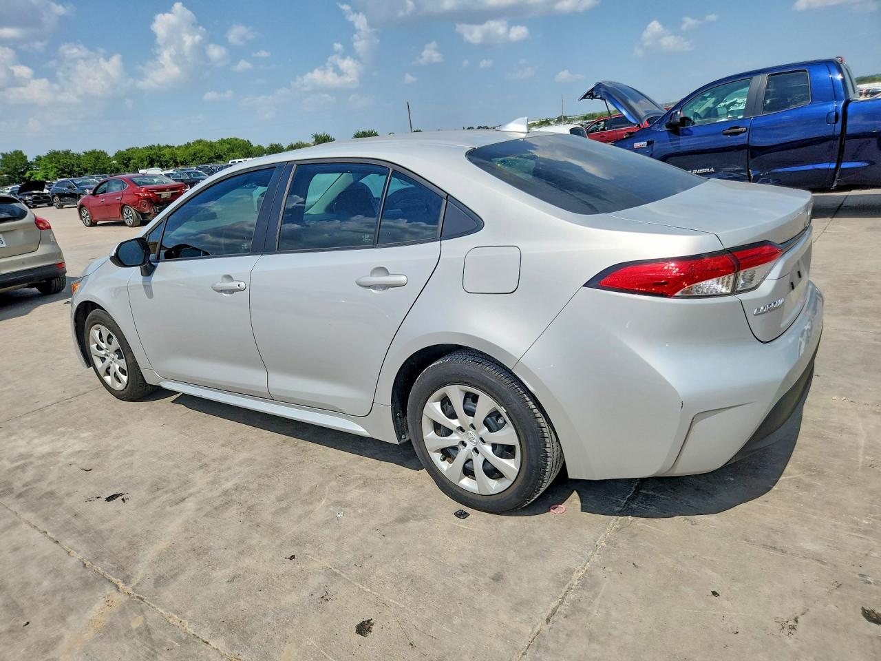 2024 Toyota Corolla Le - Фото 2