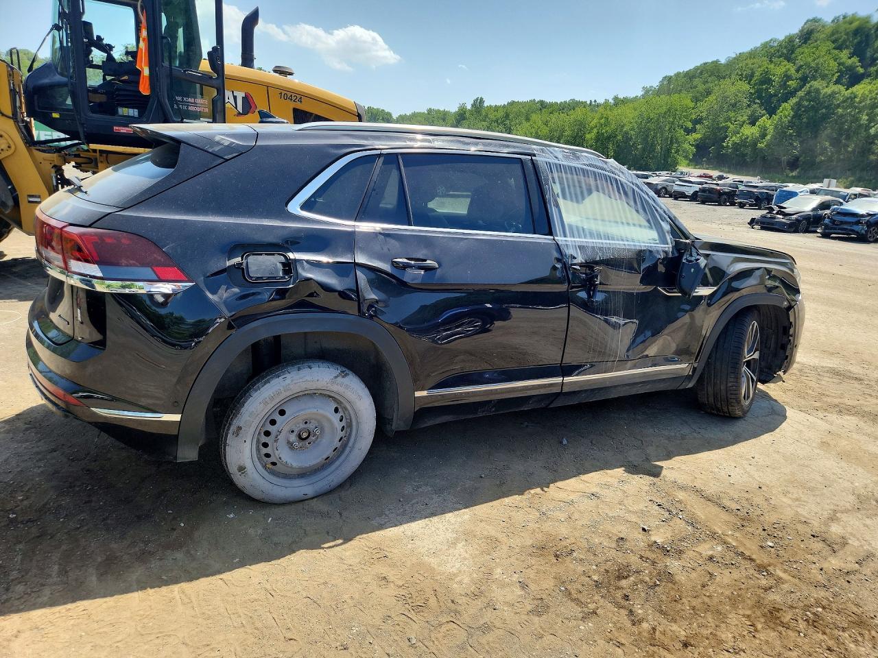 2024 Volkswagen Atlas Cross Sport Sel Premium R-Line - Image 3