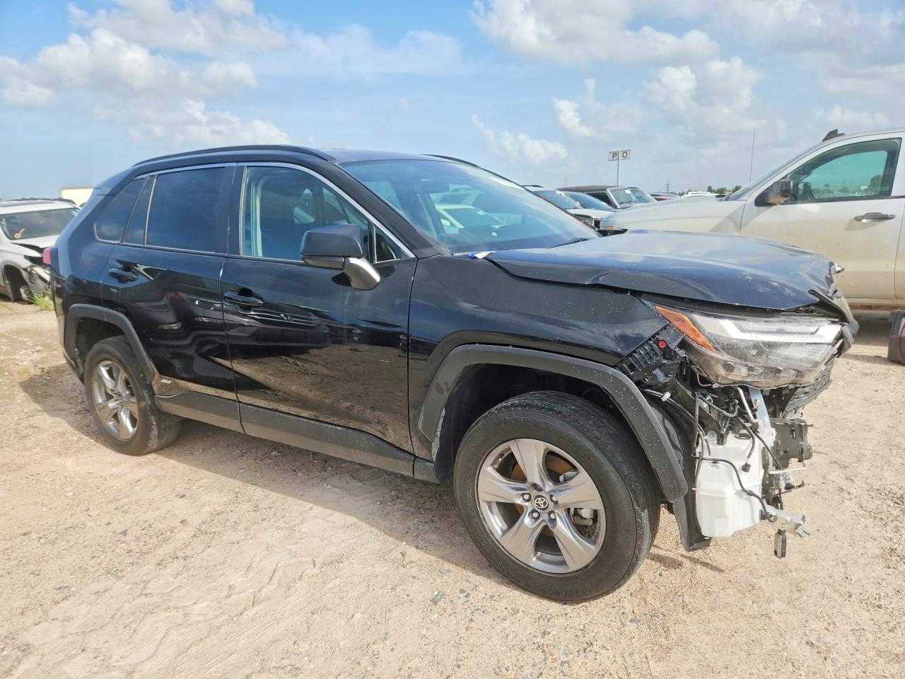 2025 Toyota Rav4 Le - Фото 4