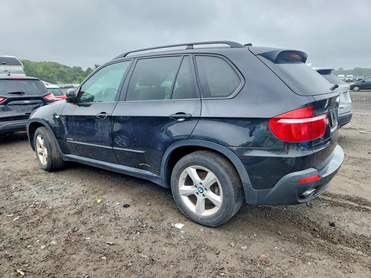 2010 BMW X5 xDrive30I - Image 2