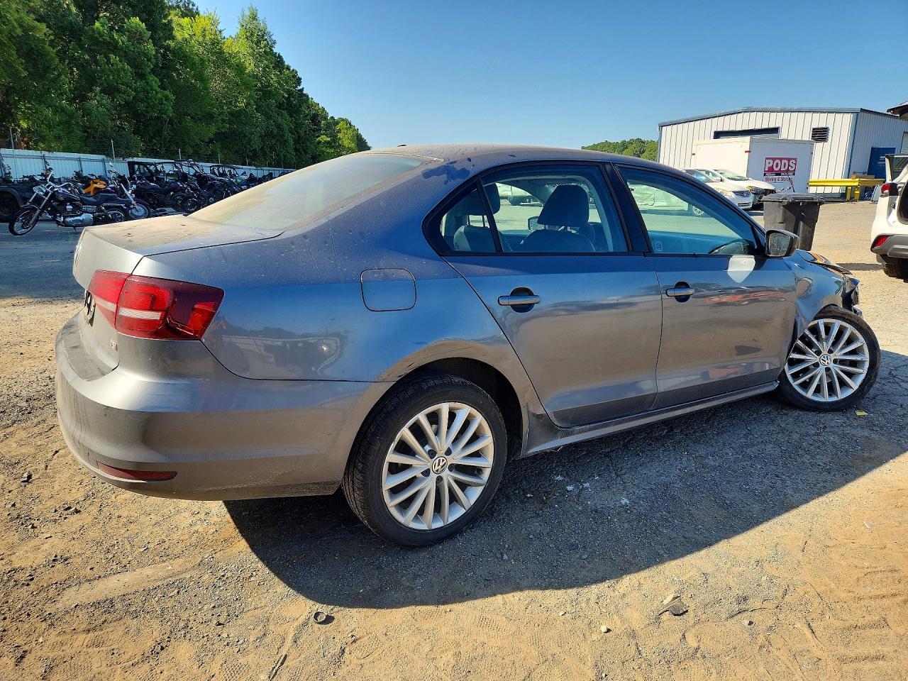 2016 Volkswagen Jetta S - Image 3