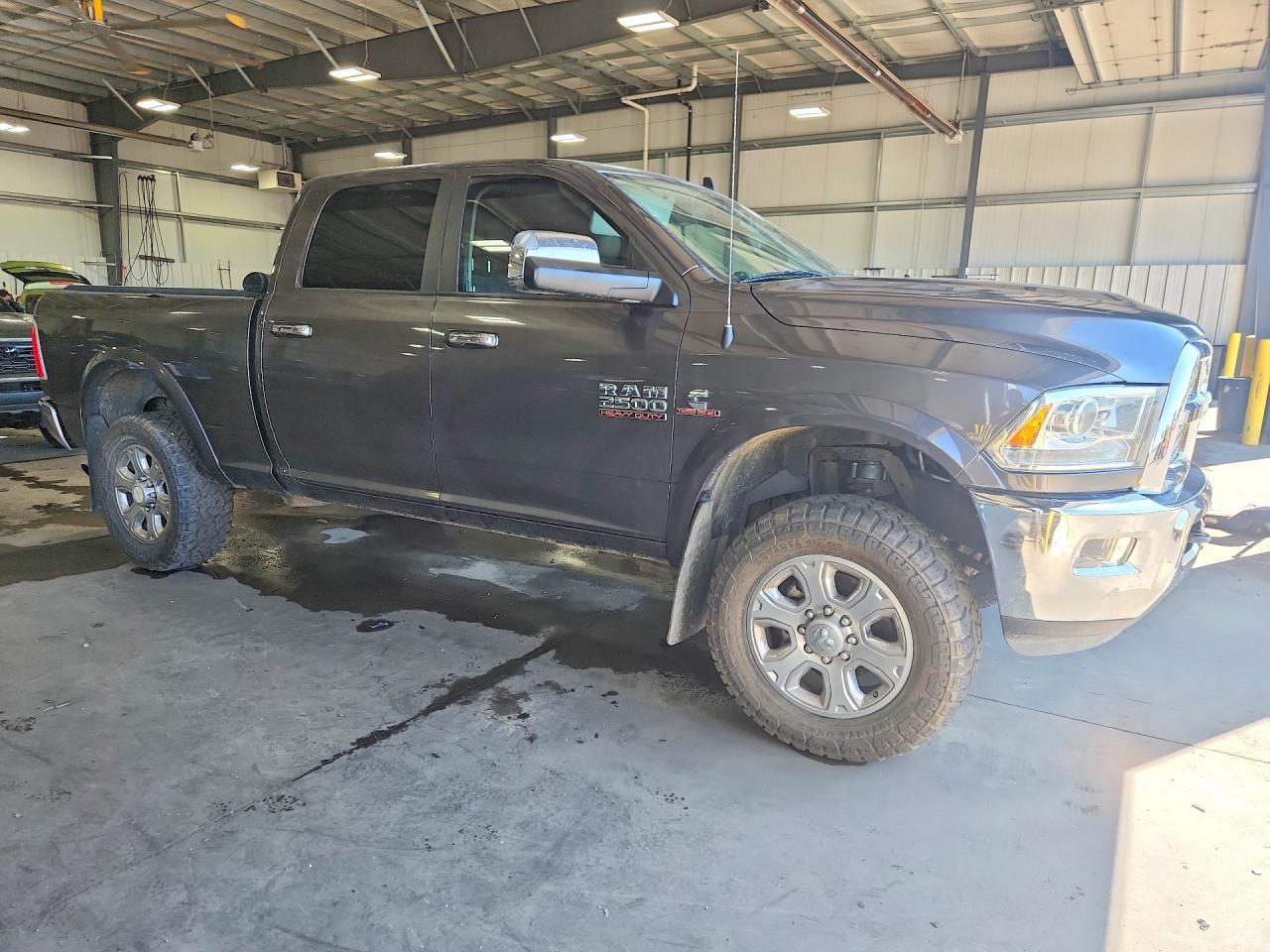 2015 Ram 2500 Laramie - Фото 4