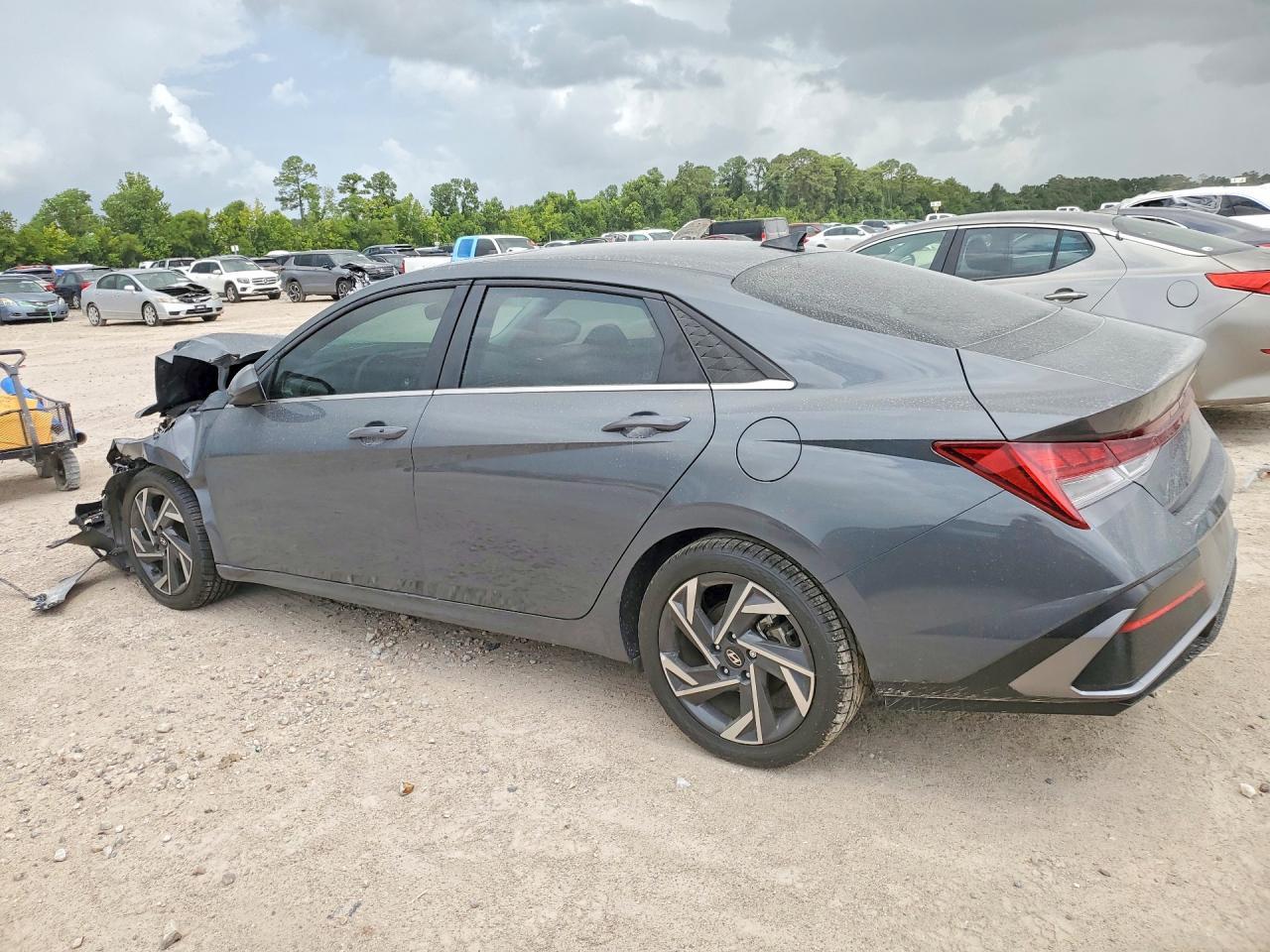 2024 Hyundai Elantra Sel - Фото 2