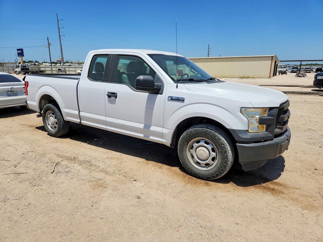 2015 Ford F150 Super Cab - Фото 4