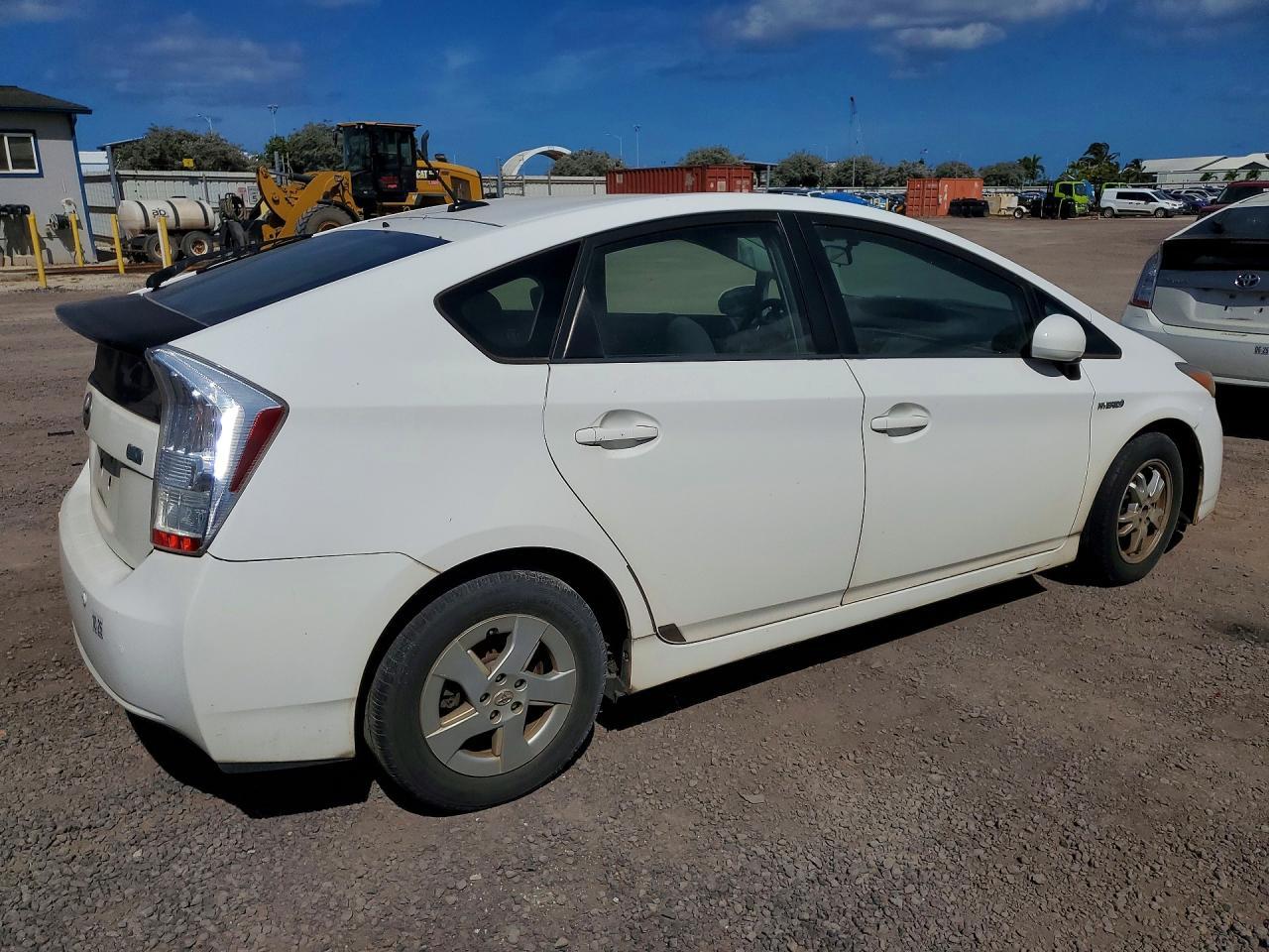 2010 Toyota Prius - Фото 3