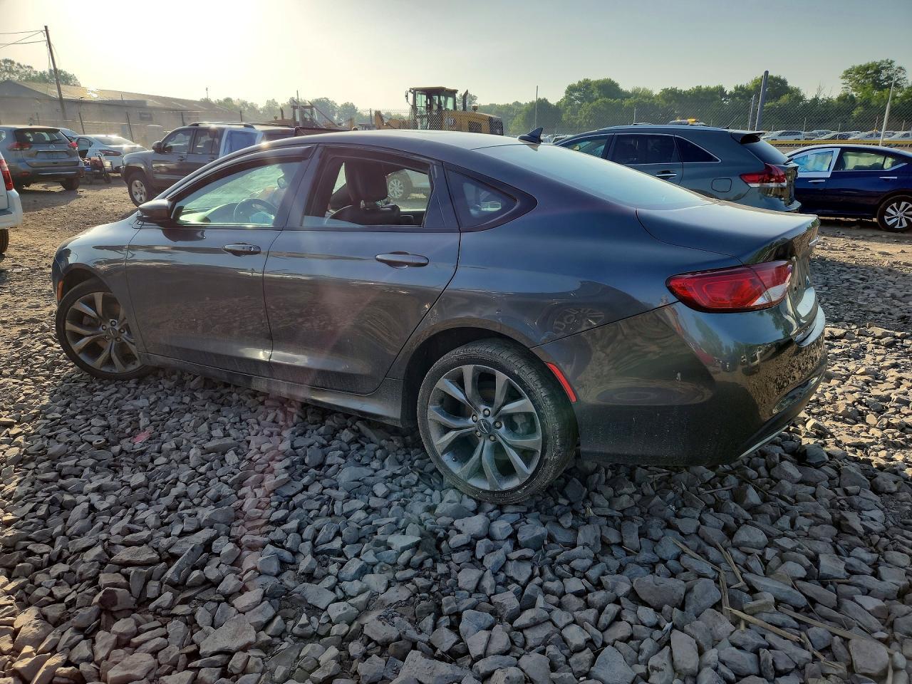 2015 Chrysler 200 S - Image 2
