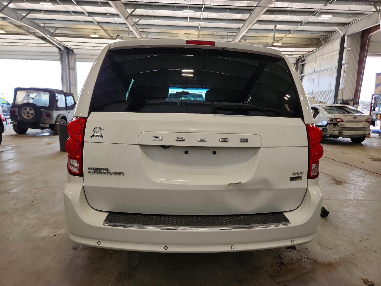 2016 Dodge Grand Caravan Sxt - Image 6