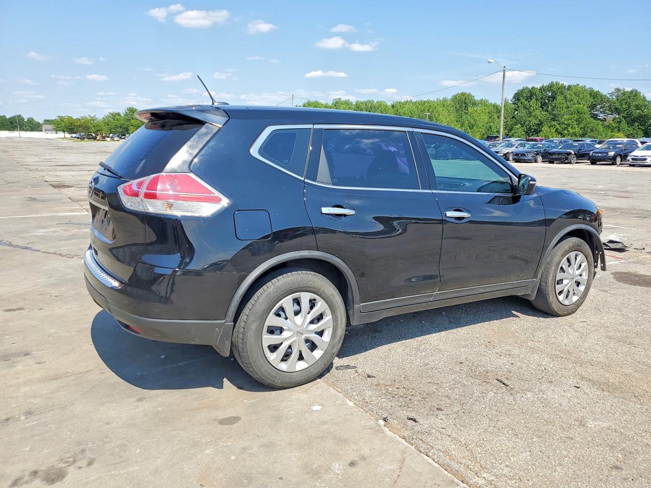2015 Nissan Rogue S - Фото 3