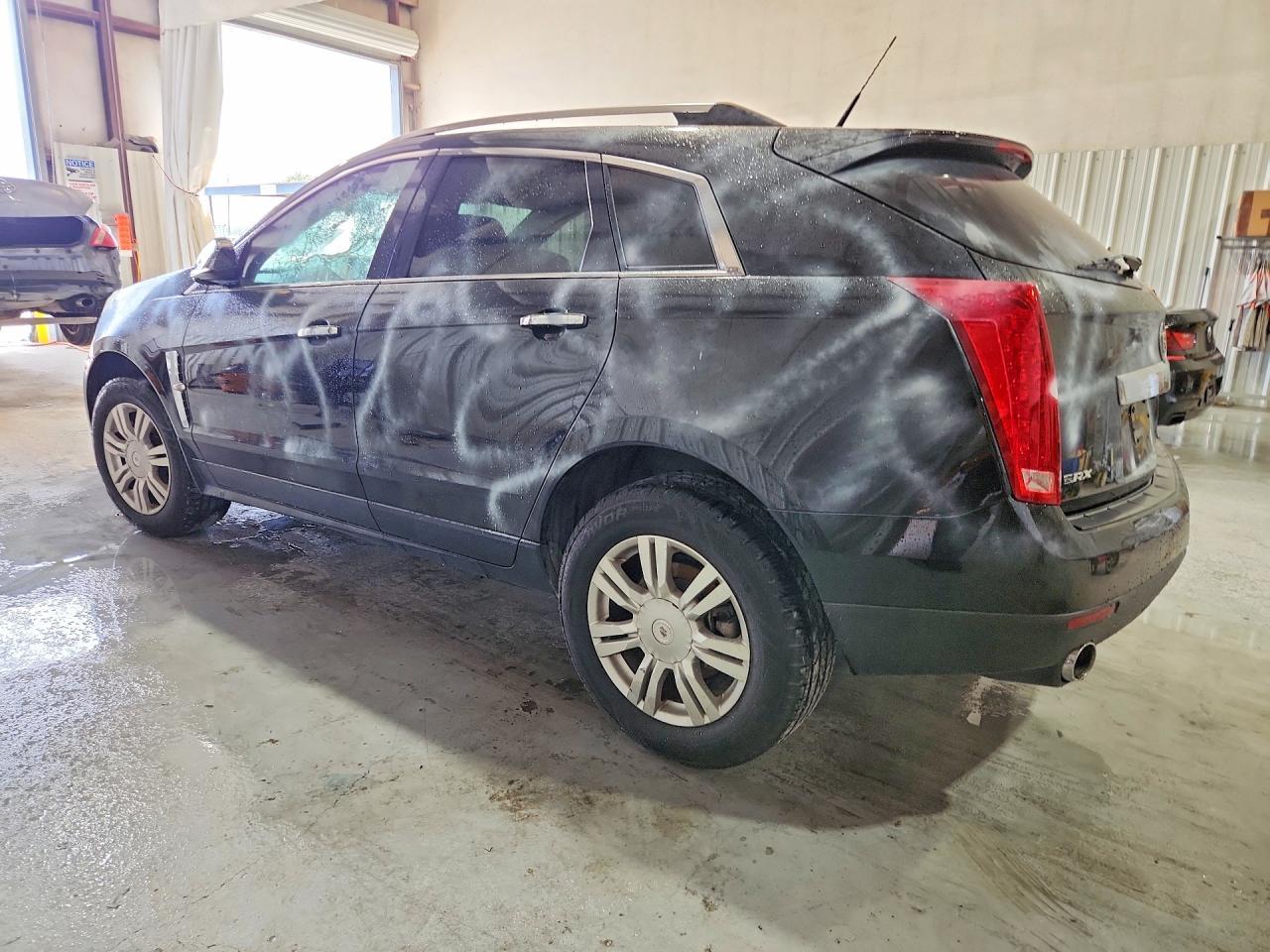 2010 Cadillac Srx Luxury Collection - Image 2
