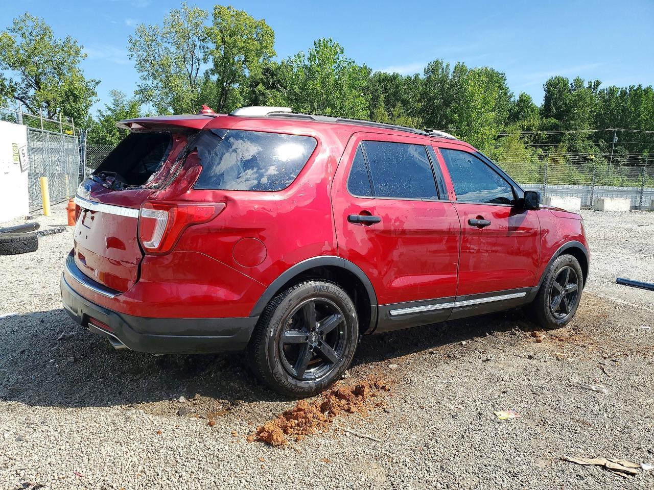 2018 Ford Explorer Xlt - Фото 3