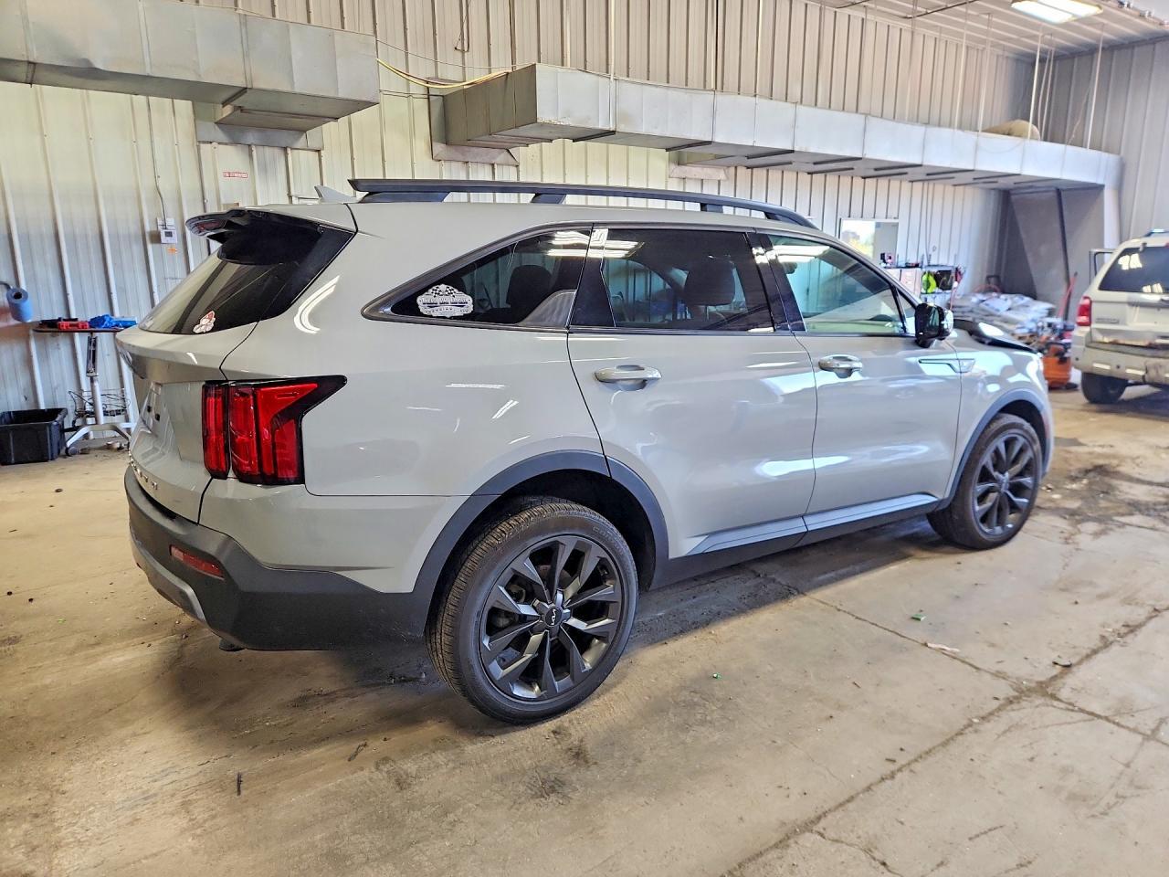 2022 Kia Sorento X-Line Sx Prestige - Фото 3