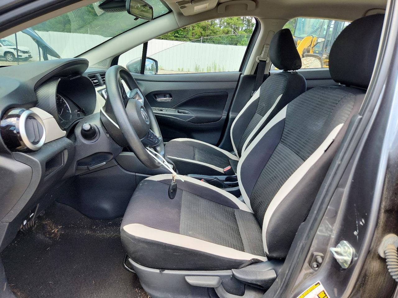 2021 Nissan Versa Sv - Image 7
