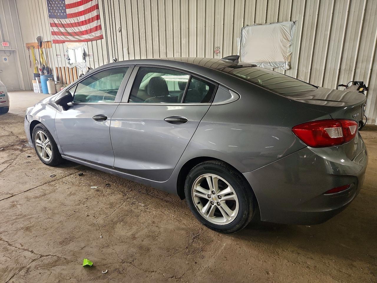 2018 Chevrolet Cruze Lt - Фото 2