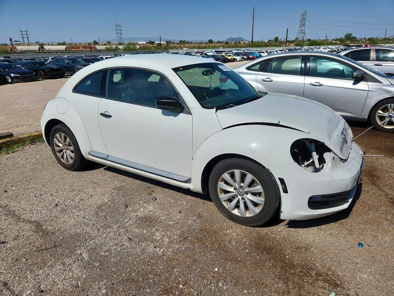 2014 Volkswagen Beetle - Image 4