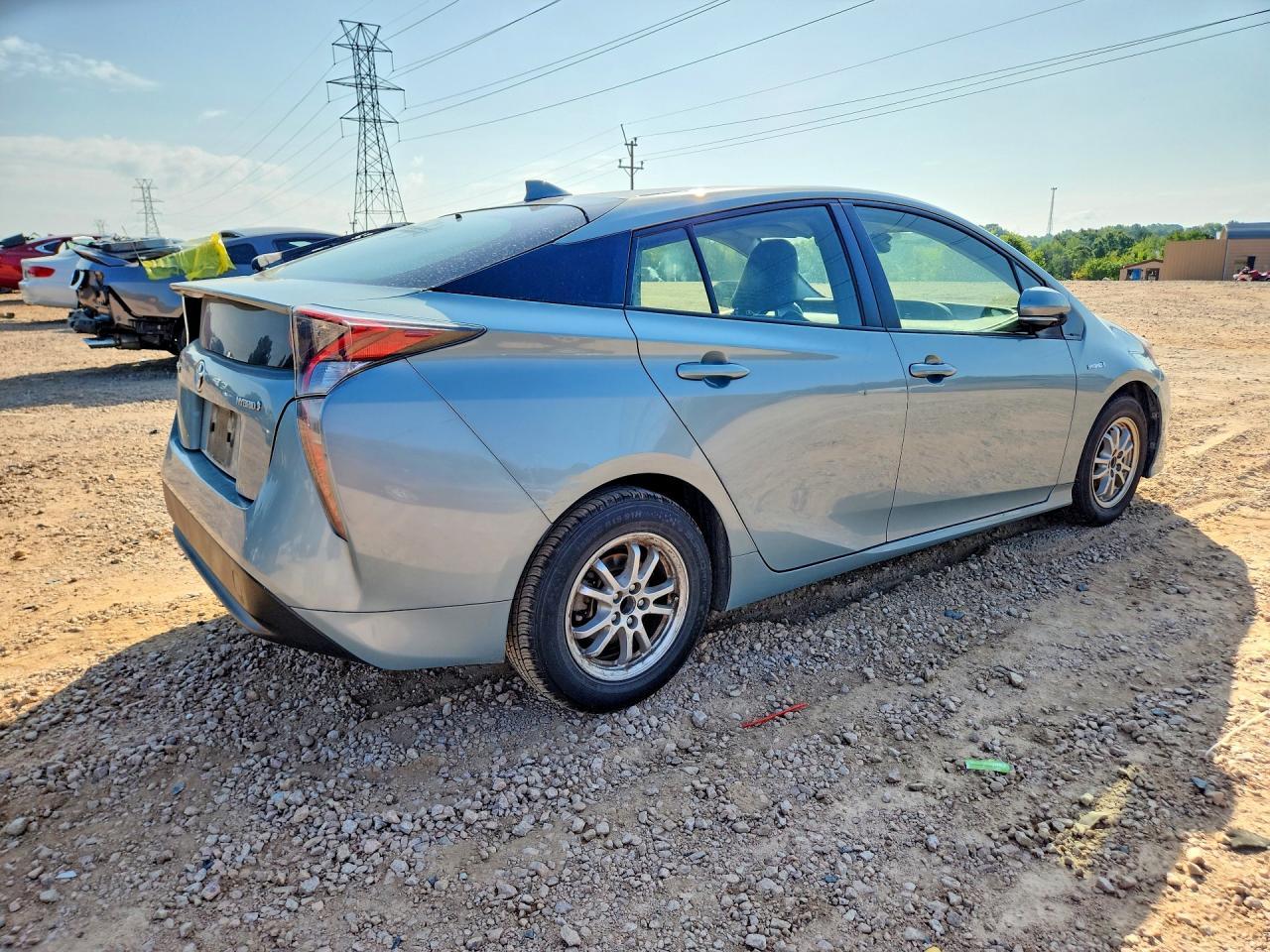 2017 Toyota Prius Three - Фото 3