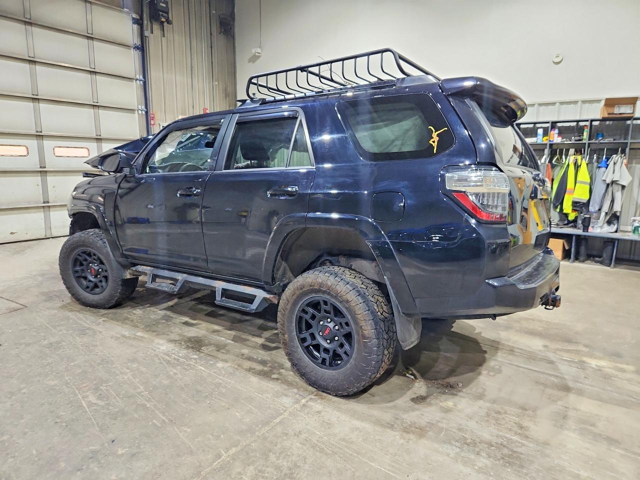 2021 Toyota 4Runner Venture Edition - Фото 2