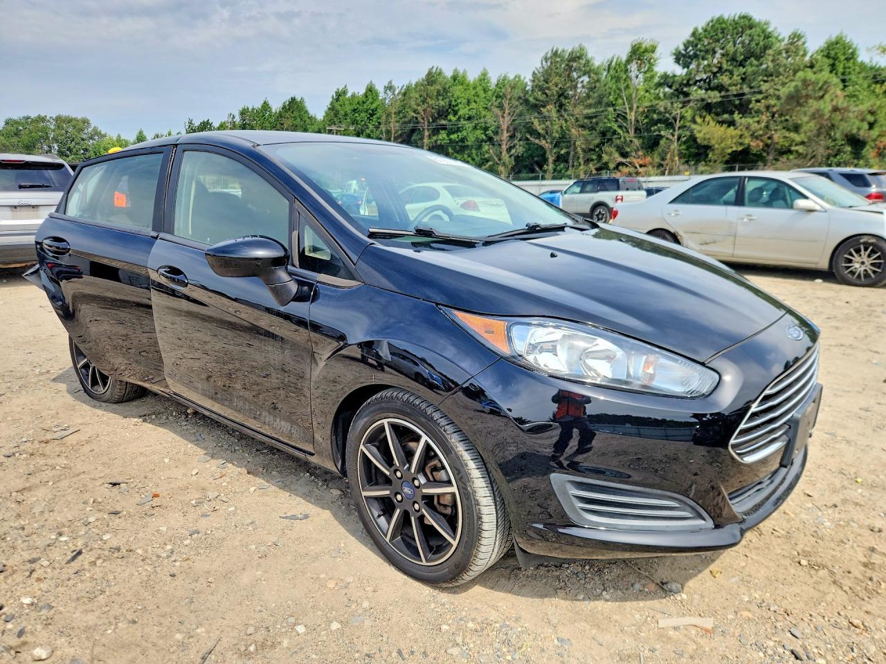 2019 Ford Fiesta Se - Фото 4