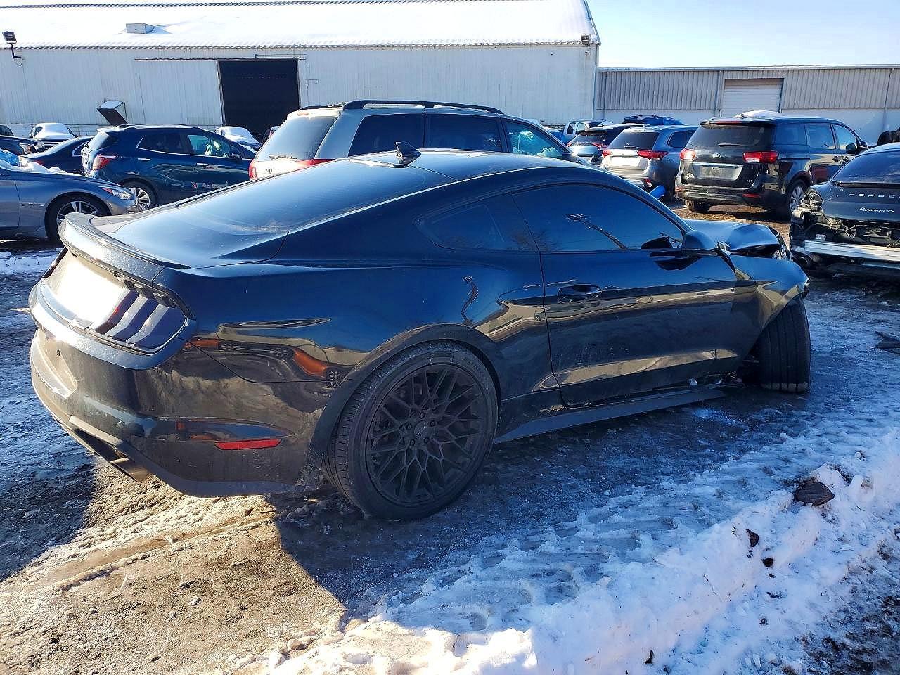 2021 Ford Mustang - Фото 3
