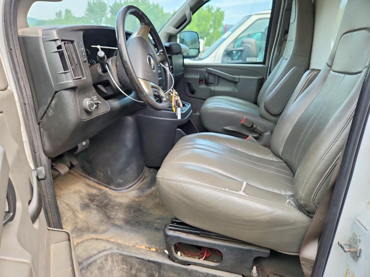 2019 Chevrolet Express - Delivery Truck - Image 7