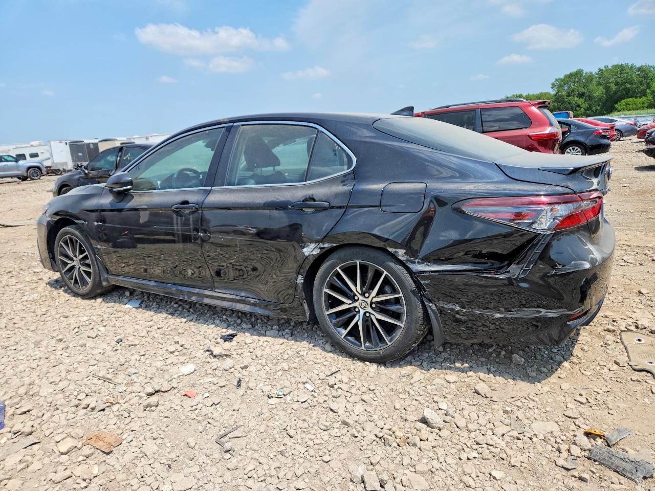 2023 Toyota Camry Hybrid Se - Image 2