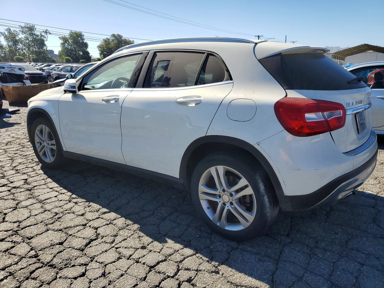 2017 Mercedes-Benz Gla 250 - Фото 2