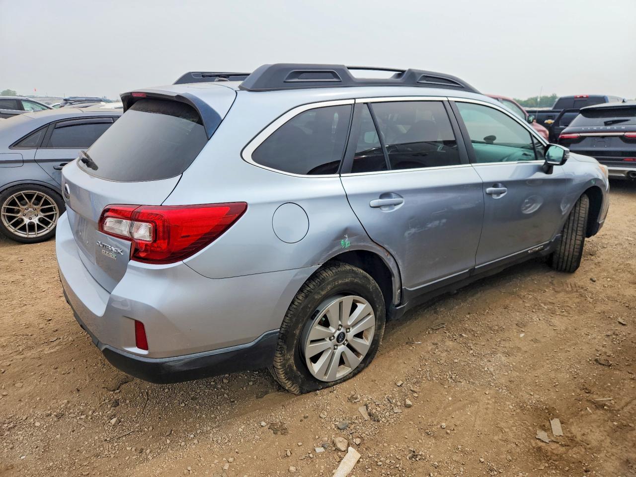 2015 Subaru Outback 2.5I Premium - Фото 3